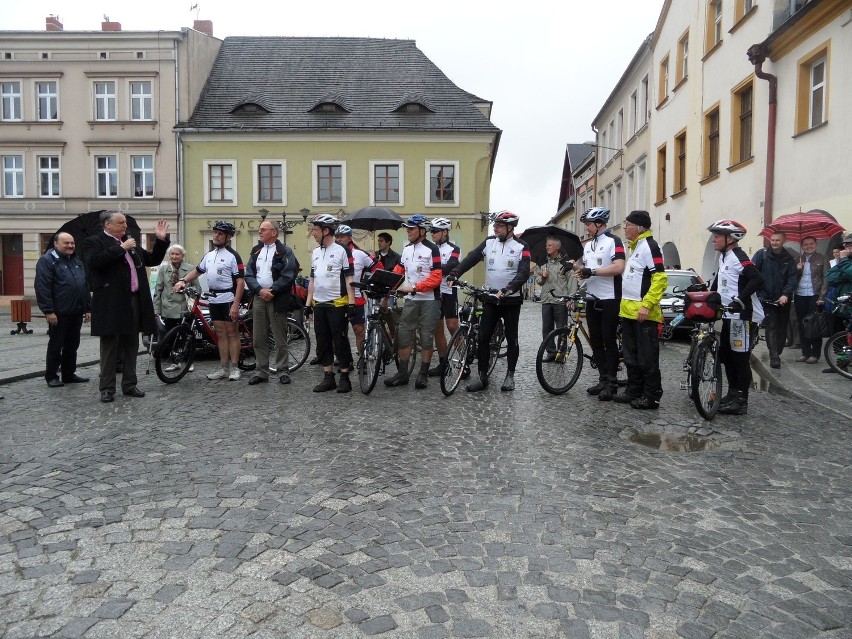 Rowerzyści z Polski i Niemiec pokonali ok. tysiąc kilometrów...