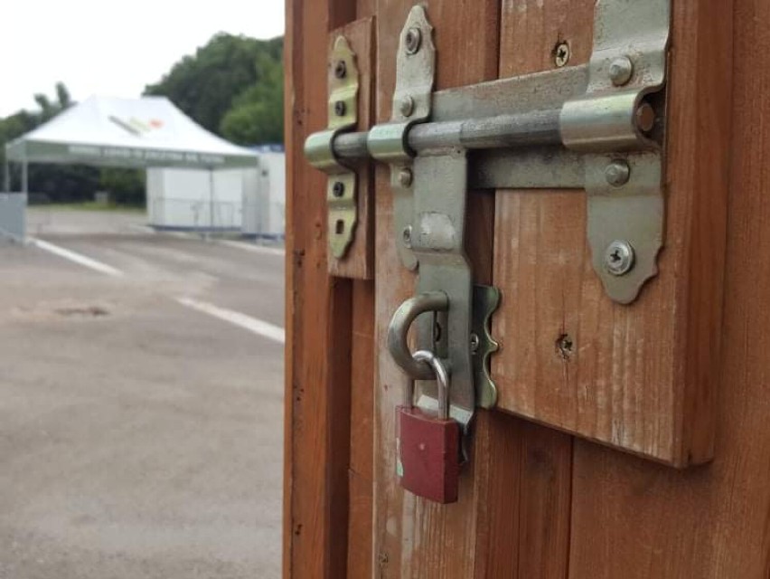 Zlikwidowany punkt szczepień drive thru