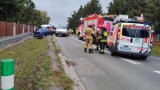 Wypadek na drodze wojewódzkiej pod Krakowem. Zderzenie trzech pojazdów, są osoby poszkodowane i duże utrudnienia w ruchu