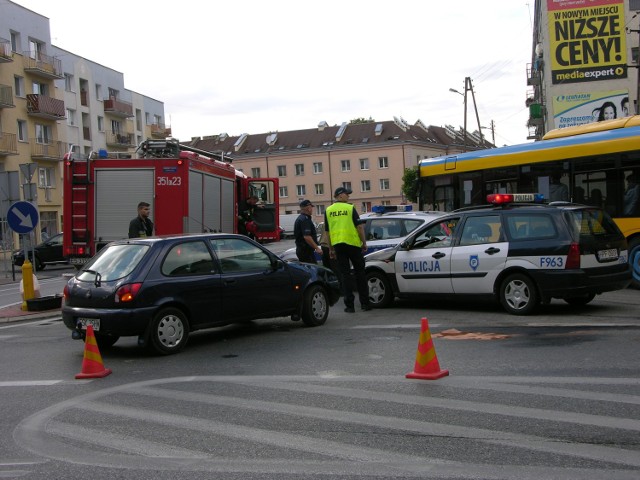 We wtorek (28 lipca) po południu miał miejsce wypadek w Skierniewicach. Doszło do niego na skrzyżowaniu ulicy Mszczonowskiej z ulicą Jagiellońską. Jedna osoba została odwieziona do szpitala.