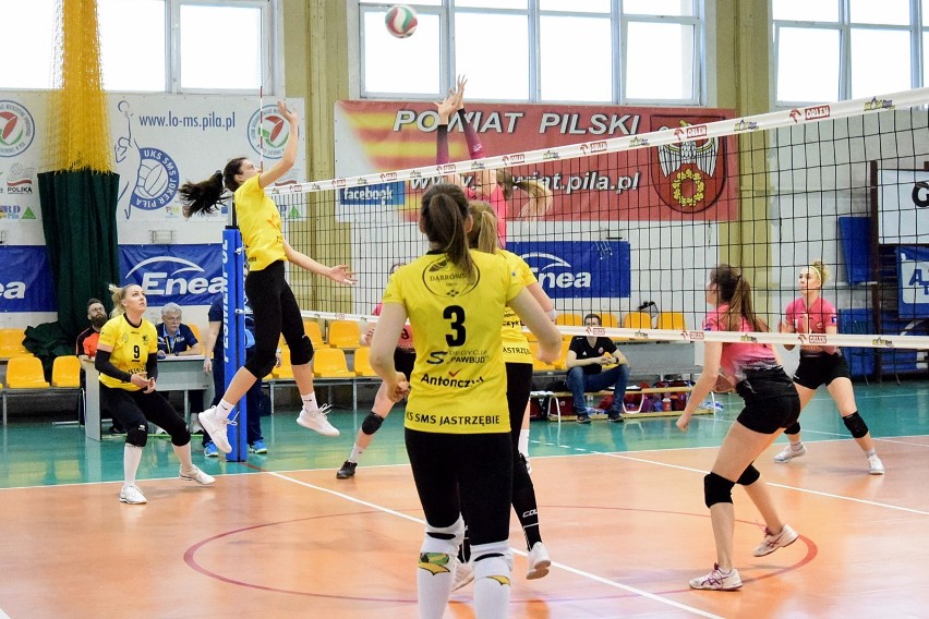 Siatkarki Volley Piła coraz bliżej II ligi. W turnieju półfinałowym o awans zajęły one drugą lokatę. Zobaczcie zdjęcia