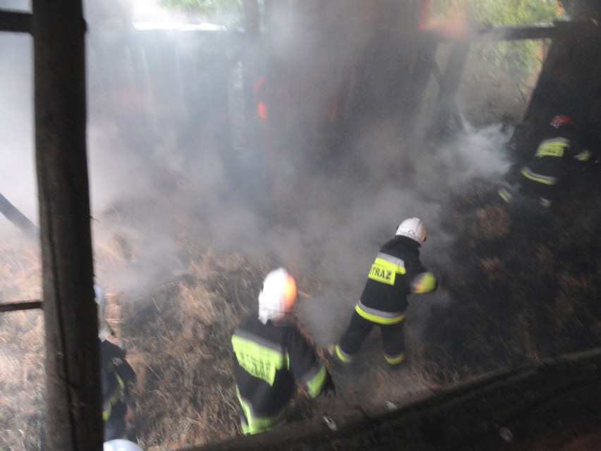 Strażacy szukali 6-latka w płonącej stodole