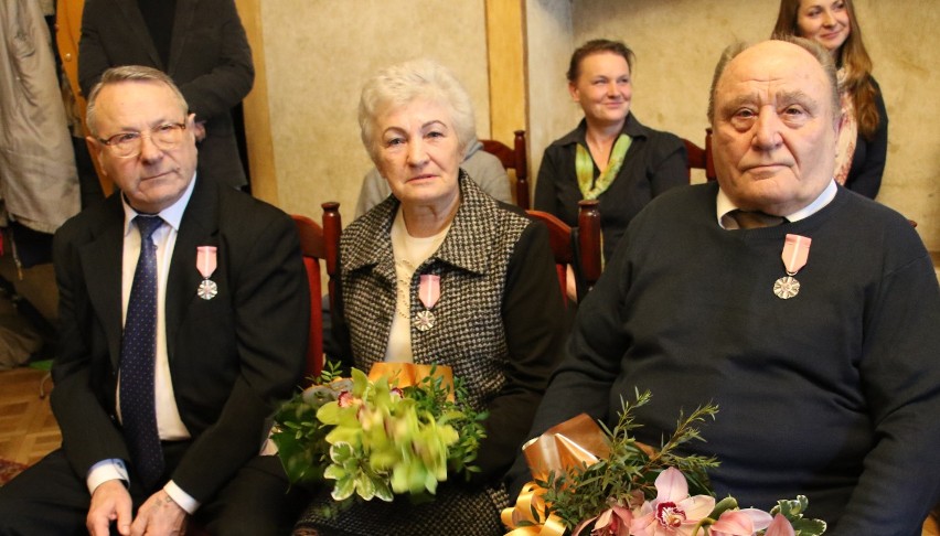 W Wiekiej Izbie Kamienicy Gruszewiczów w Jarosławiu jedenaście par świętowało 50-lecie małżeństwa [ZDJĘCIA]
