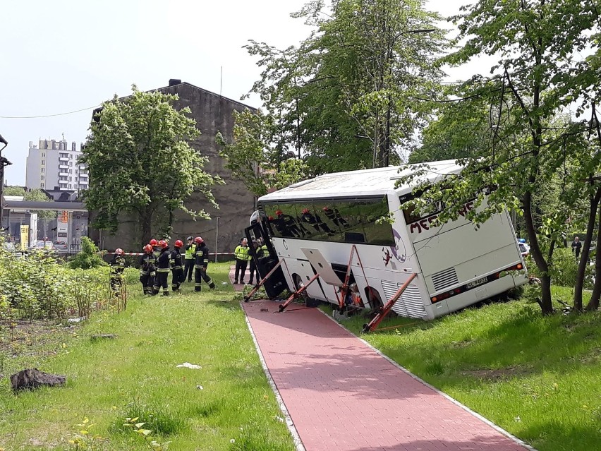 wypadek autobusu szkolnego w Rudzie Śląskiej