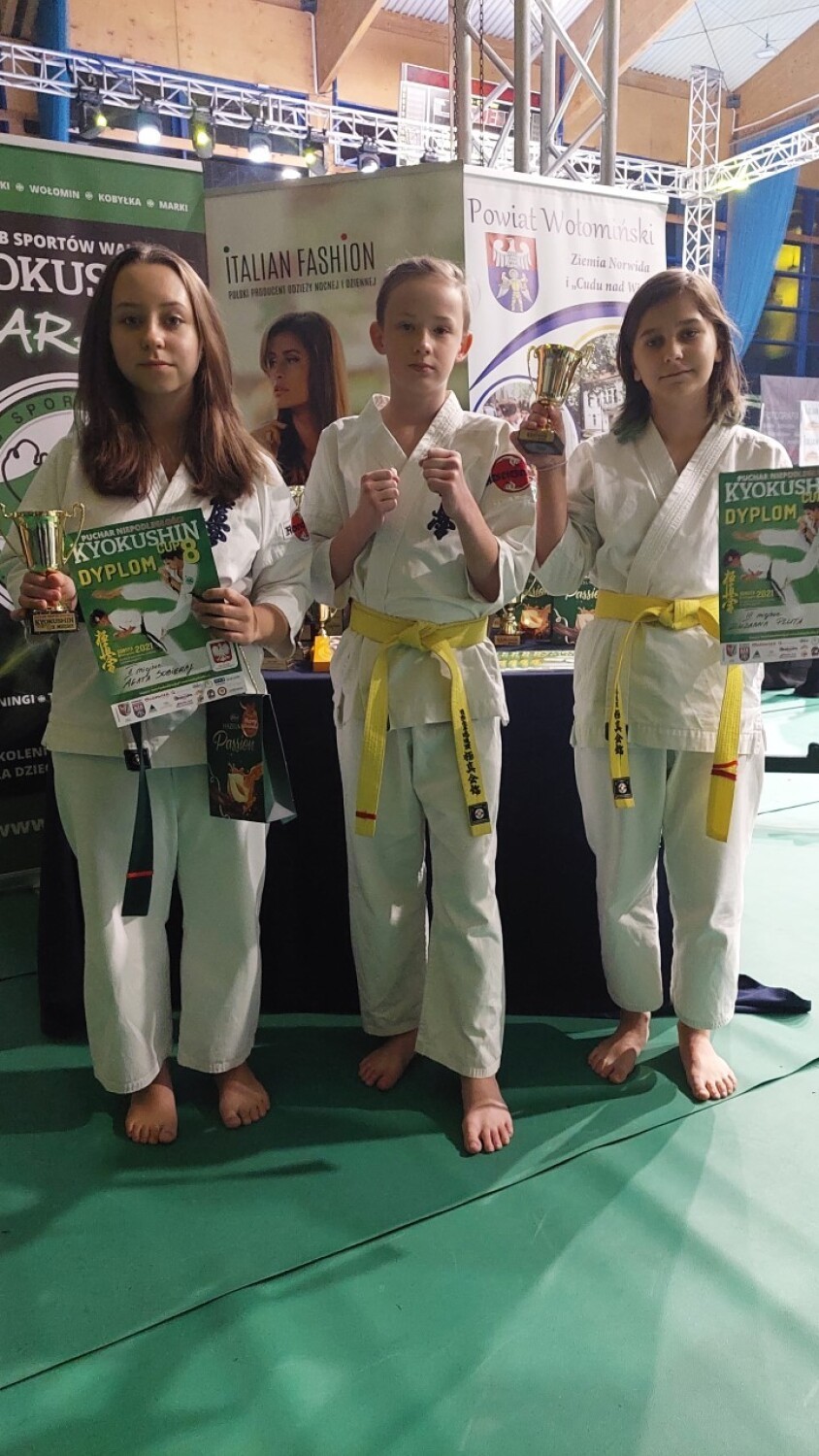 Karatecy KK Randori Radomsko z medalami Turnieju Karate o Puchar Niepodległości [ZDJĘCIA]