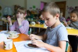 3 szkoły w Mysłowicach otrzymały dofinansowanie na stołówki w szkołach, w ramach programu „Posiłek w szkole i w domu”
