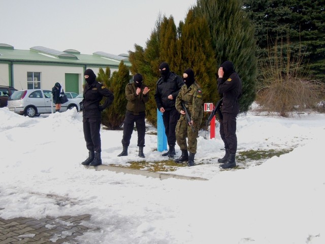 Zamość: Zwiedzanie i efektowne pokazy - Mundurówka otworzyła drzwi na pierwszy dzień wiosny