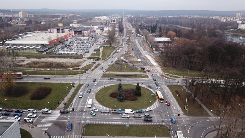 Zmiany w organizacji ruchu w Kielcach. Przed świętami kierowcy pojadą nowymi odcinkami dróg [ZDJĘCIA, WIDEO] 