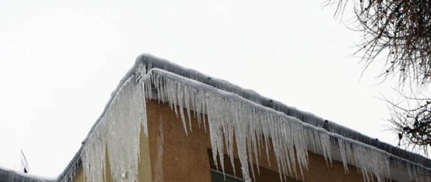 Kociewie. Zimą ŚNIEG leży wszędzie... także na Twoim dachu