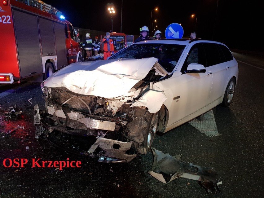 Wypadek na obwodnicy Krzepic. Zderzyły się dwa pojazdy FOTO