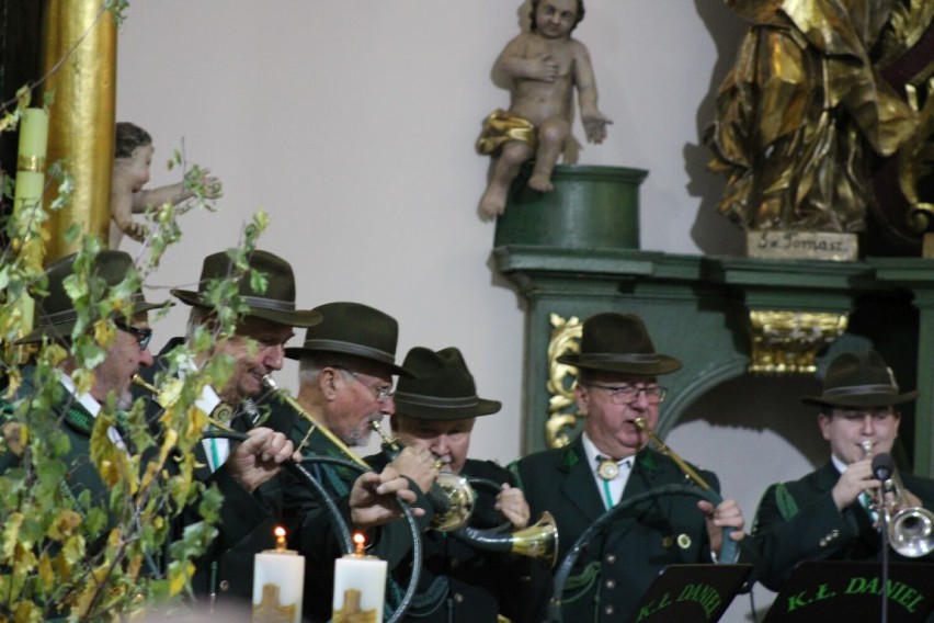 Hubertus 2022. Msza święta w intencji myśliwych w Klasztorze Sióstr Bernardynek w Wieluniu ZDJĘCIA