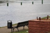 Dwa lata temu poziom wody w Odrze w Krośnie Odrzańskim zbliżał się do stanu alarmowego. Dziś wody w rzece jest bardzo mało 