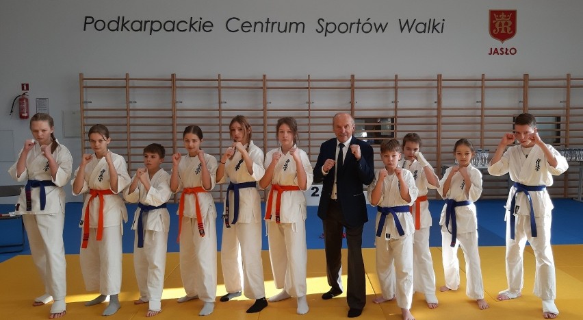 Nowosądecki Klub Karate Kyokushin udanie podsumował rok. Trener zadowolony [ZDJĘCIA]