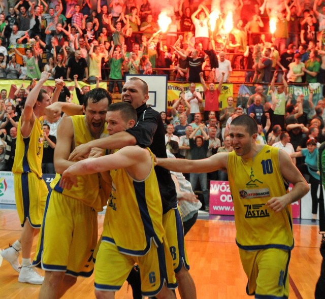 29 kwietnia 2010 roku zielonogórscy koszykarze awansowali do ekstraklasy.