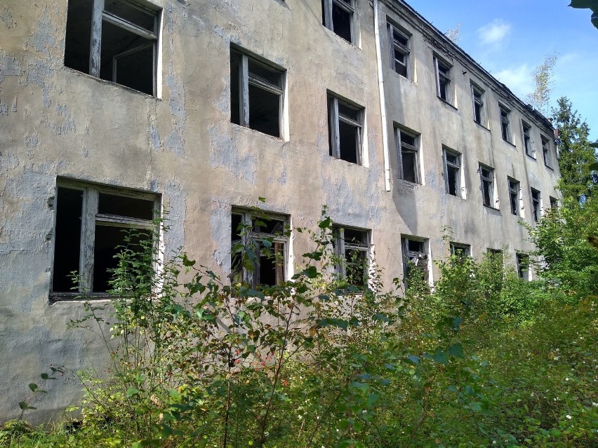 Budynki dawnej sowieckiej bazy rakietowej niszczeją w sercu...