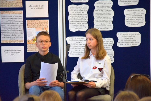 Tydzień Bibliotek rozpoczęty w bibliotece miejskiej w Zduńskiej Woli twórczością Fredry