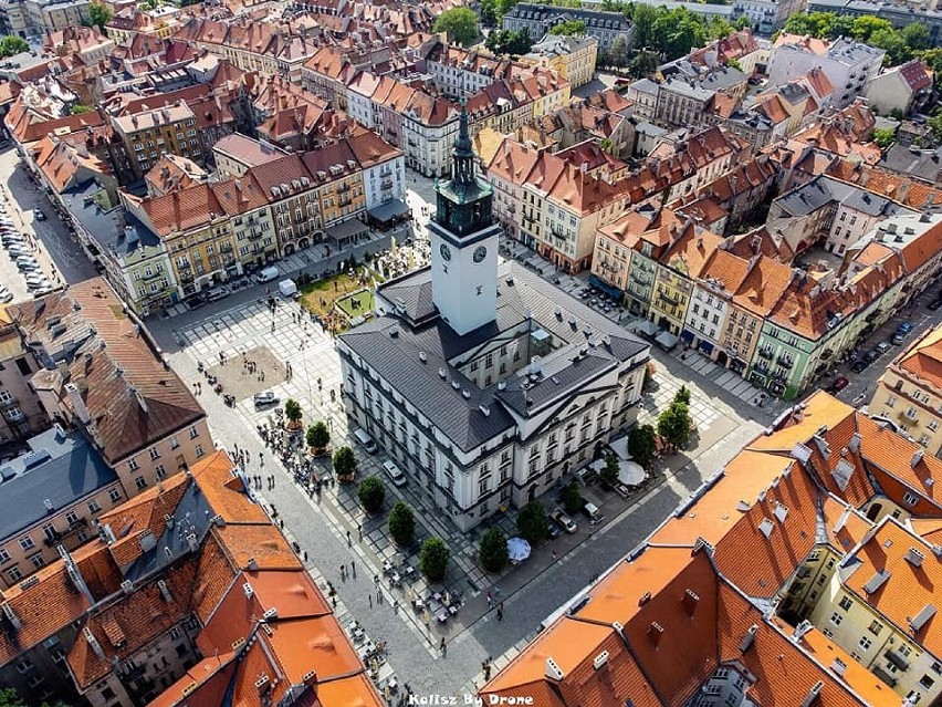 Umowa z wykonawcą podpisana. Rusza przebudowa Głównego Rynku i ulicy Kanonickiej. ZDJĘCIA