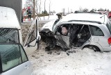 Wypadek w Zimnej Wodzie.  66-letni kierowca zmarł w szpitalu [zdjęcie]