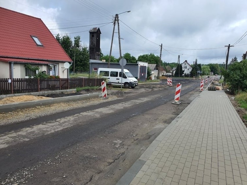 Powoli kończy się remont drogi powiatowej w Bytnicy. Będzie...