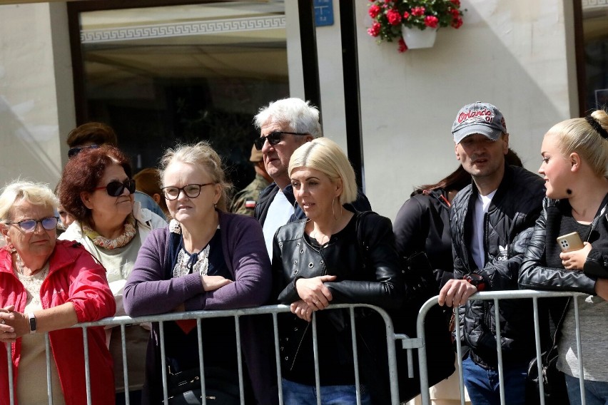 Legnica: Uroczysta przysięga żołnierzy 16 Dolnośląskiej Brygady Obrony Terytorialnej, zobaczcie zdjęcia