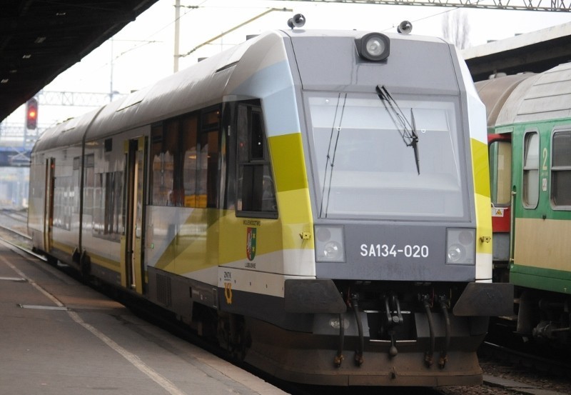 Pociąg z dworca PKP na Ławicę