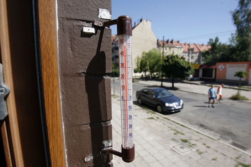 Legnica: Temperatura w mieście prawie 50 stopni Celsjusza w słońcu