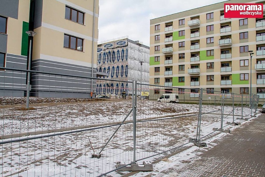 Wałbrzych: Budowa mieszkań na ulicy Husarskiej na finiszu [ZDJĘCIA]