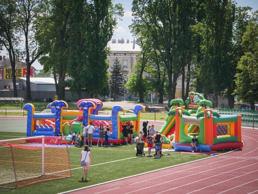 Rodzinne igrzyska sportowe "Ninja Kids Academy" w Jarosławiu [ZDJĘCIA]