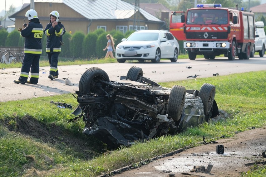 Do wypadku doszło w sobotę na drodze wojewódzkiej nr 884 w...