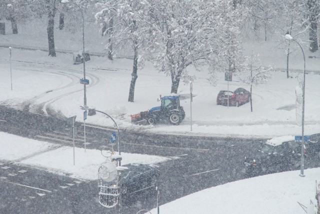 Odśnieżania w tym roku w Rzeszowie dużo, więc budżet przeznaczony na ten cel okazał się "zbyt skromny"