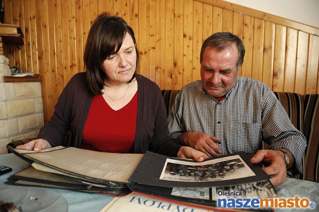Maria Susidko i Jacenty Kawecki często się widują w rodzinnym domu w Poniatowicach. Jest okazja, by porozmawiać o polityce, ale też powspominać i obejrzeć stare fotografie