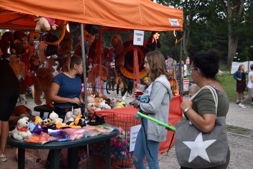 Mieszkańcy powiatu bawili się przy dźwiękach muzyki disco w Strudze