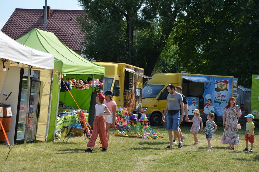 Frytki, chińszczyzna i inne dania z przyczepy. Zlot food trucków w Hajnówce