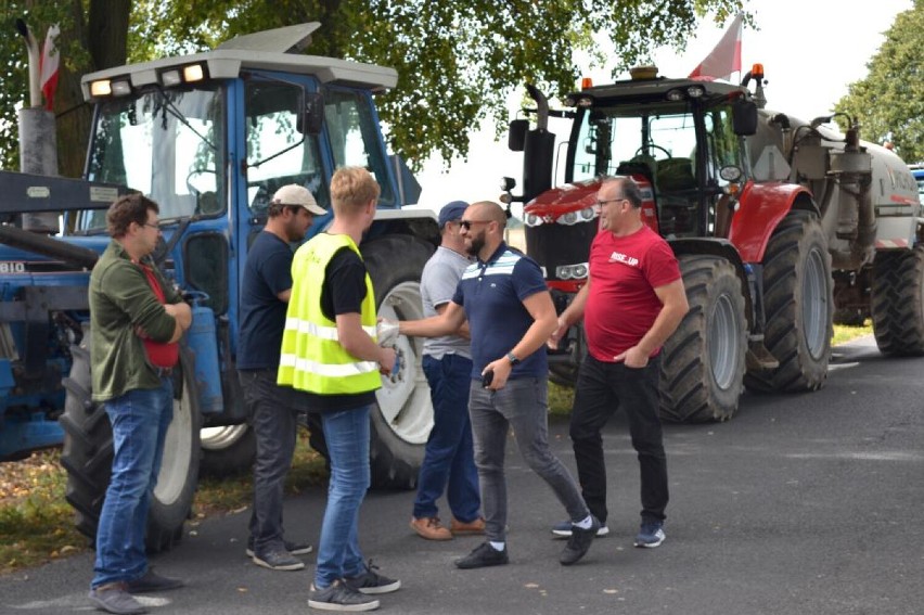 Rolnicy protestują koło Piły. Mówią: Nasze gospodarstwa upadają 