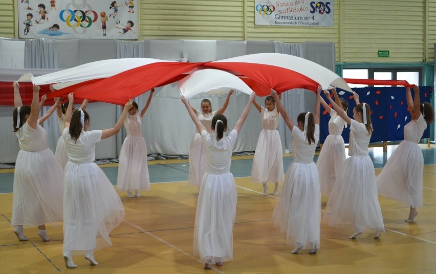 Kolory bliskie sercu - patriotyczny konkurs taneczny zorganizował MCK Tomaszow Maz. [ZDJĘCIA]