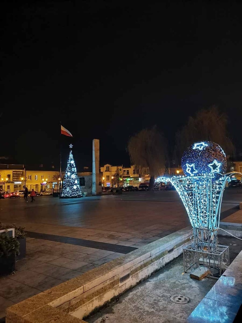 Piękne iluminacje świąteczne w Grójcu. Zobacz, kiedy miasto znów rozbłyśnie