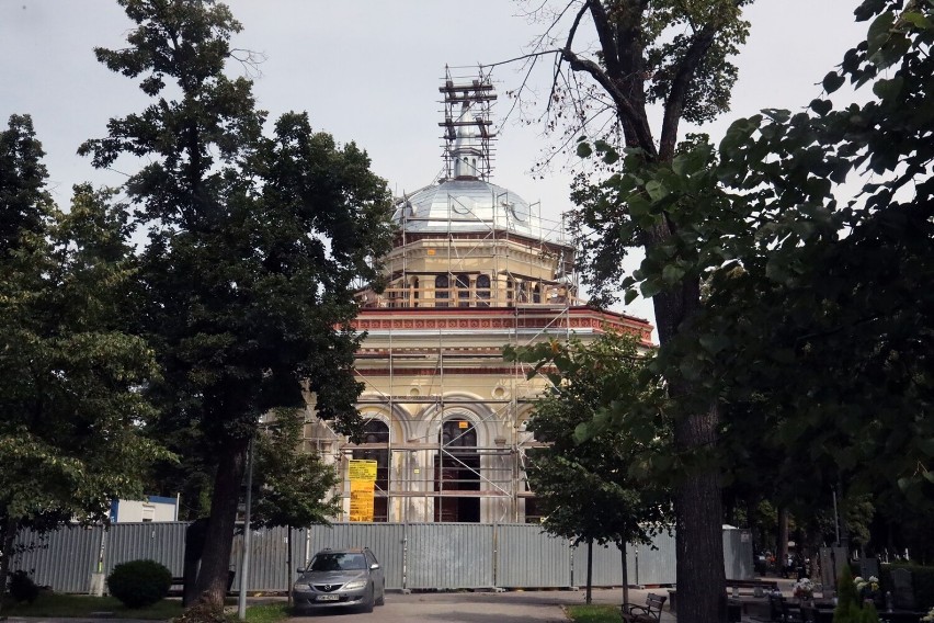 Trwa renowacja kaplicy na Cmentarzu Komunalnym w Legnicy, zobaczcie zdjęcia