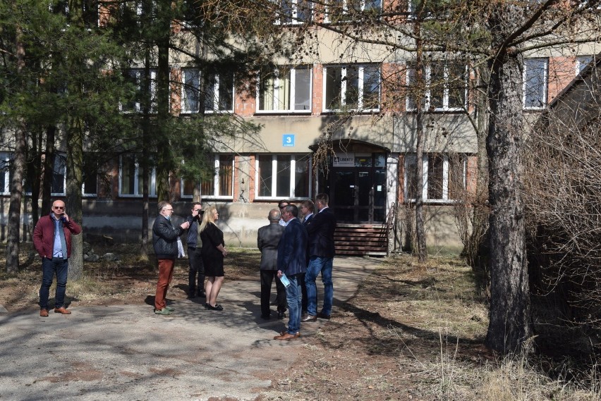 Częstochowska huta przekazała budynek na potrzeby Ukraińców