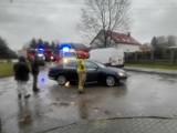 Tragedia w Brzeźnicy w powiecie żagańskim. Kierowca dostawczego iveco śmiertelnie potrącił kobietę 
