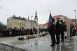 Upamiętnili 161. rocznicę wybuchu powstania styczniowego przy pomniku Adama Asnyka w Kaliszu