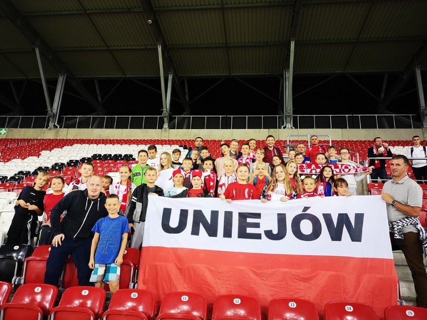 Uniejowianie dopingowali Biało-Czerwonych na Widzewie