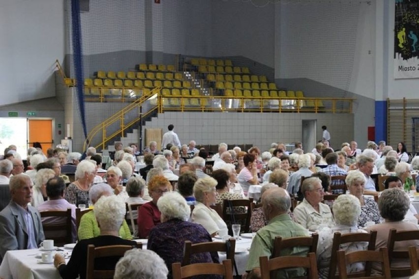 Dzień Seniora w Żorach: 260 seniorów na imprezie w MOSiRze [ZDJĘCIA]