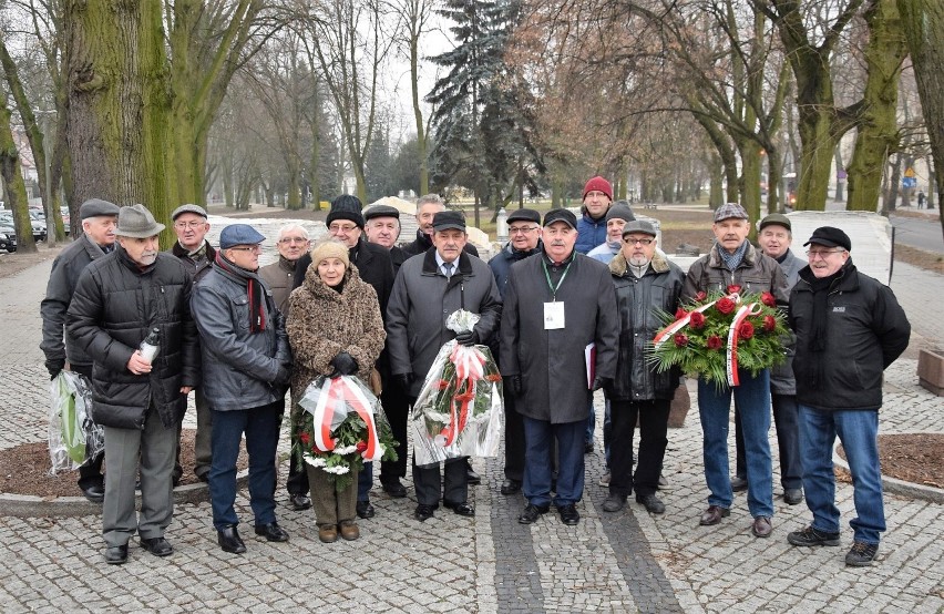 Symboliczną uroczystość z okazji 74. rocznicy wyzwolenia...