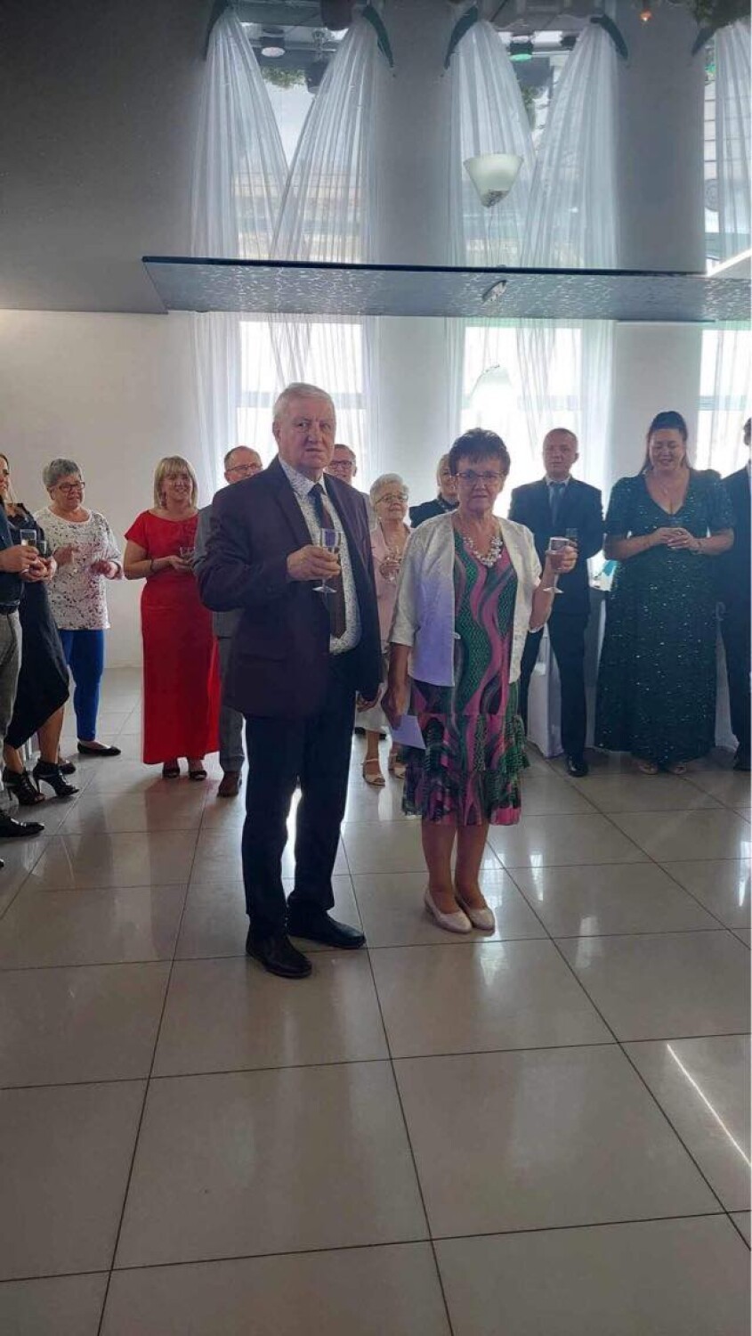 Jadwiga i Roman Chwałkowscy z Pleszewa obchodzili Złote Gody! Rodzina zorganizowała dla nich niespodziankę! 
