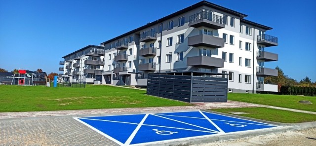 Pierwsi lokatorzy odebrali klucze do mieszkań w nowych blokach w Lublińcu
