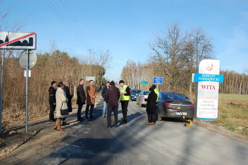 Zakończona przebudowa powiatowej drogi w gminie Pęczniew. Inwestycję przeprowadzono w Ferdynandowie ZDJĘCIA