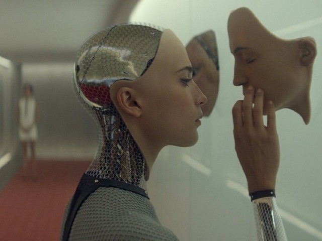 kadr z filmu Ex Machina