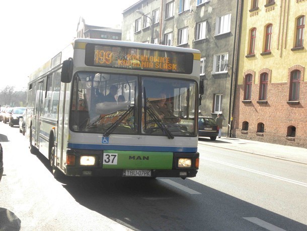 Tworzymy ranking autobusów kursujących po Rudzie Śląskiej! Jazda nimi to komfort czy koszmar?