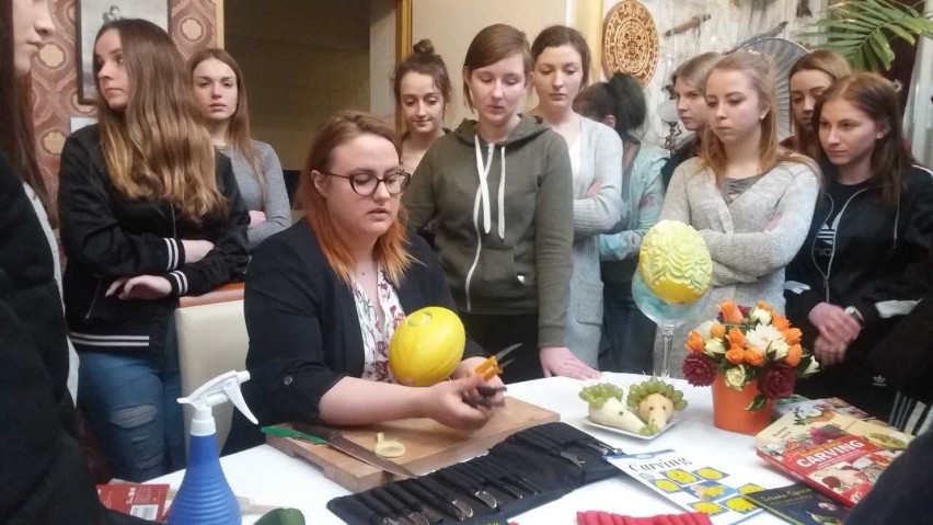 Uczniowie ZSP 3 w Malborku zbierali doświadczenie na uczelni i targach w Berlinie