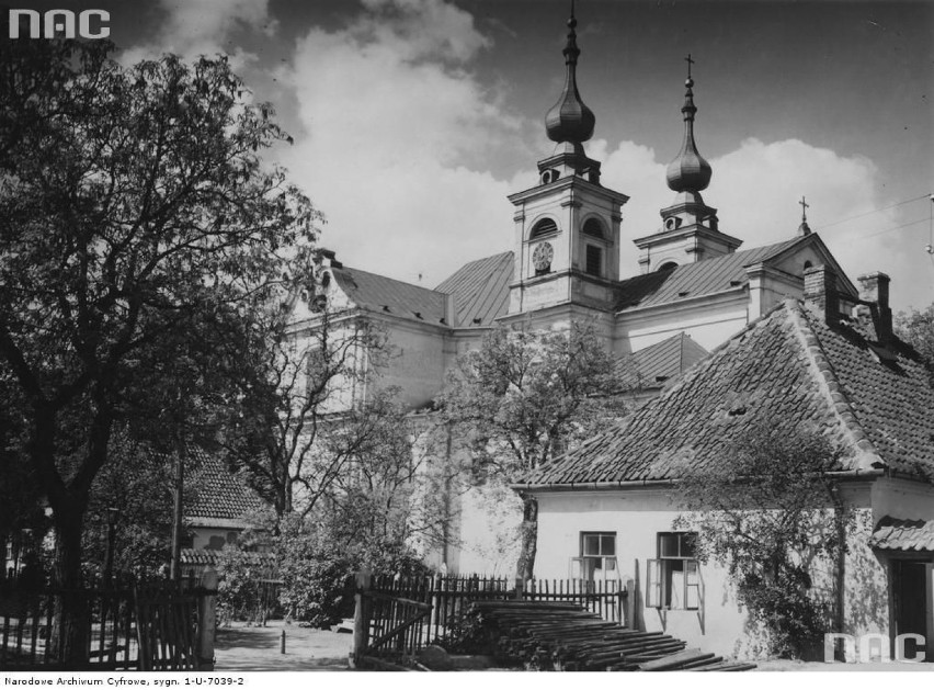 Klasztor Kamedułów w Lesie Bielańskim.